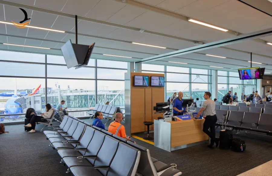 چه زمانی به فرودگاه برویم؟